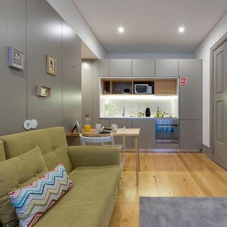 Lovelystay - Stylish Central Apartment By Bolhao Market Porto Bagian luar foto