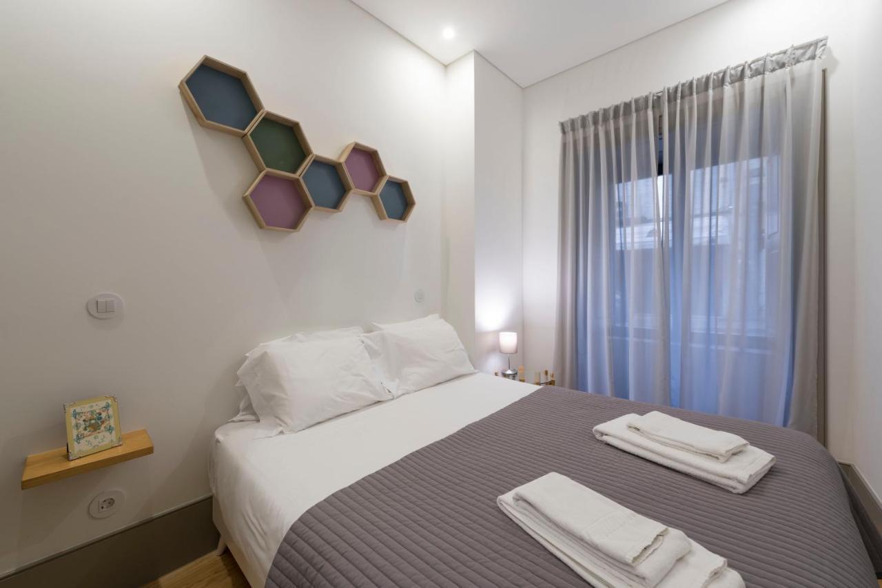 Lovelystay - Stylish Central Apartment By Bolhao Market Porto Bagian luar foto