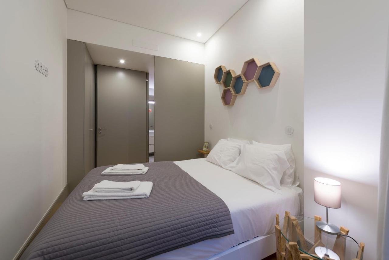 Lovelystay - Stylish Central Apartment By Bolhao Market Porto Bagian luar foto