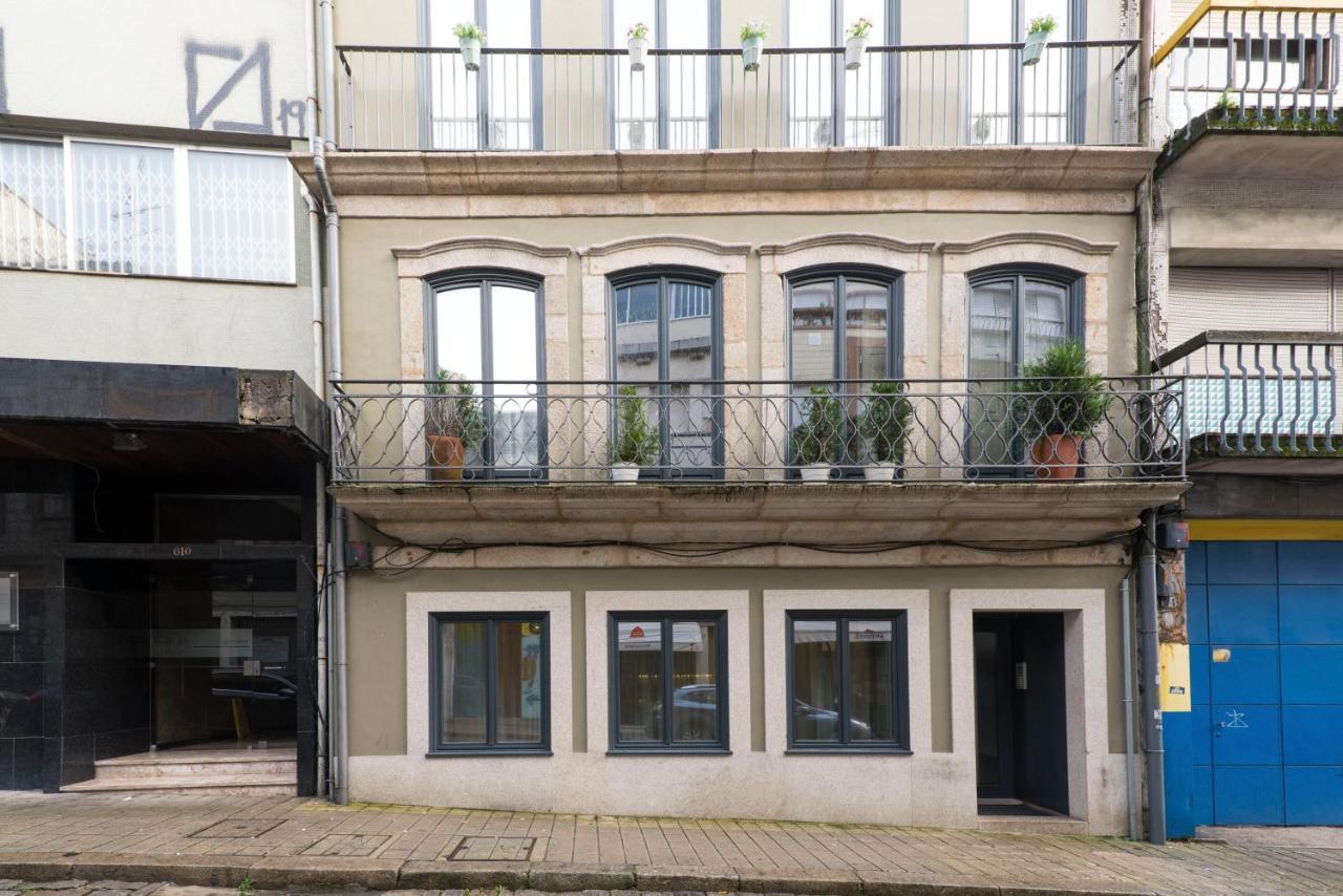 Lovelystay - Stylish Central Apartment By Bolhao Market Porto Bagian luar foto